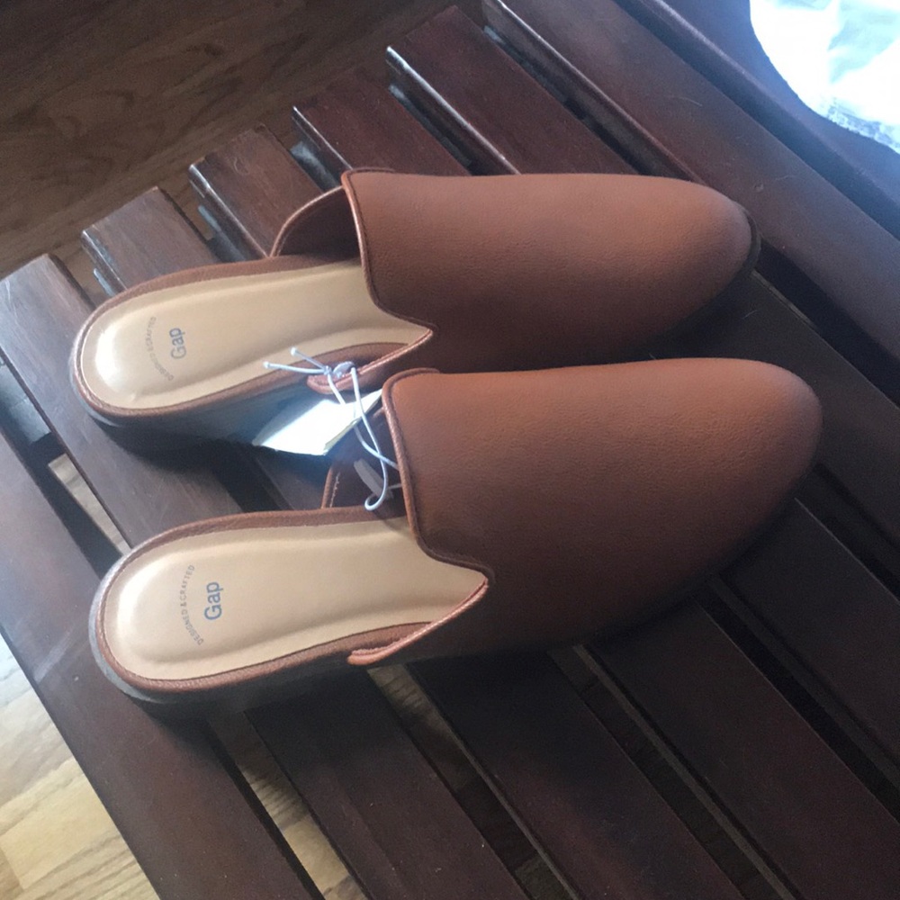 Gap Mules